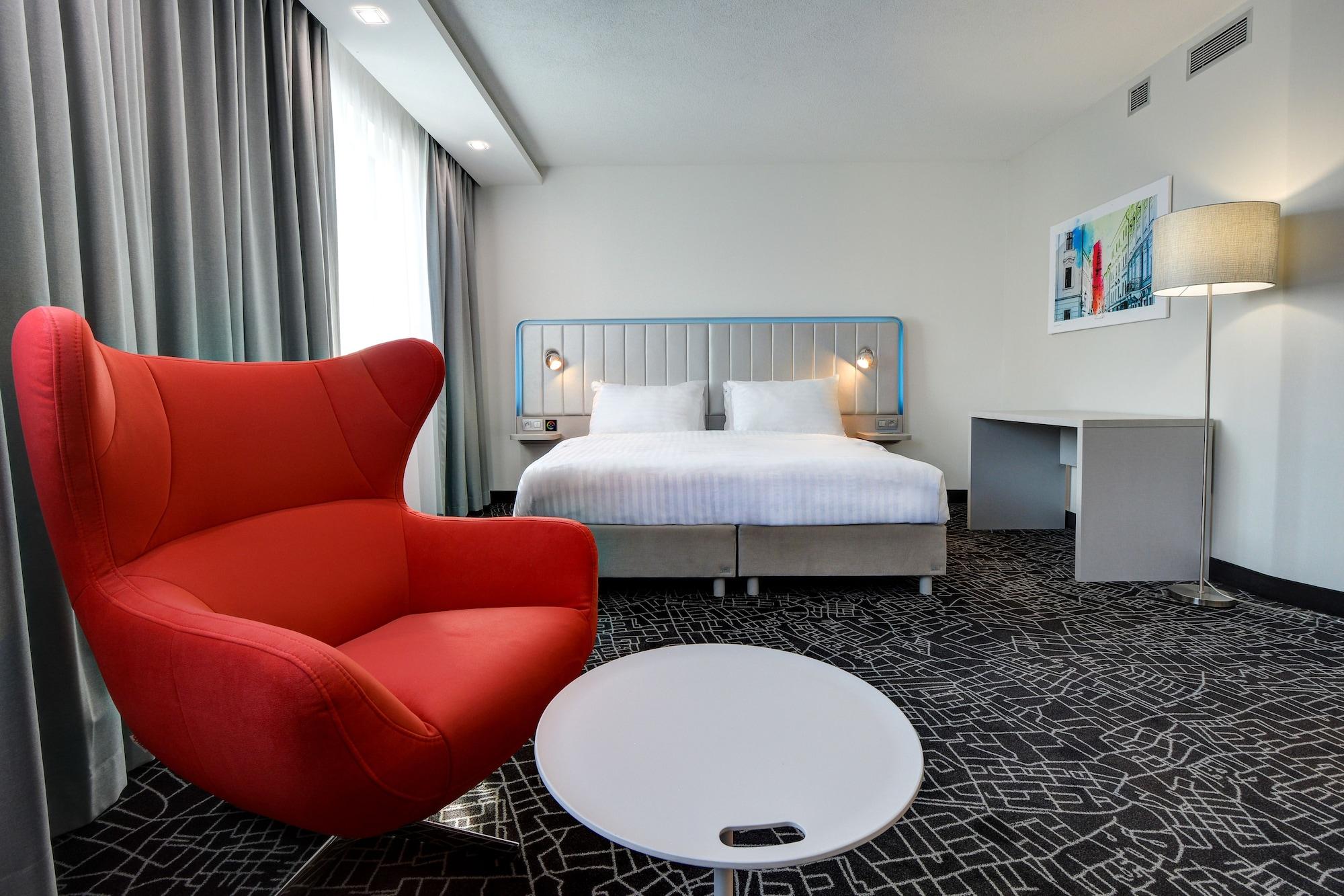 Готель Park By Radisson Danube 4*