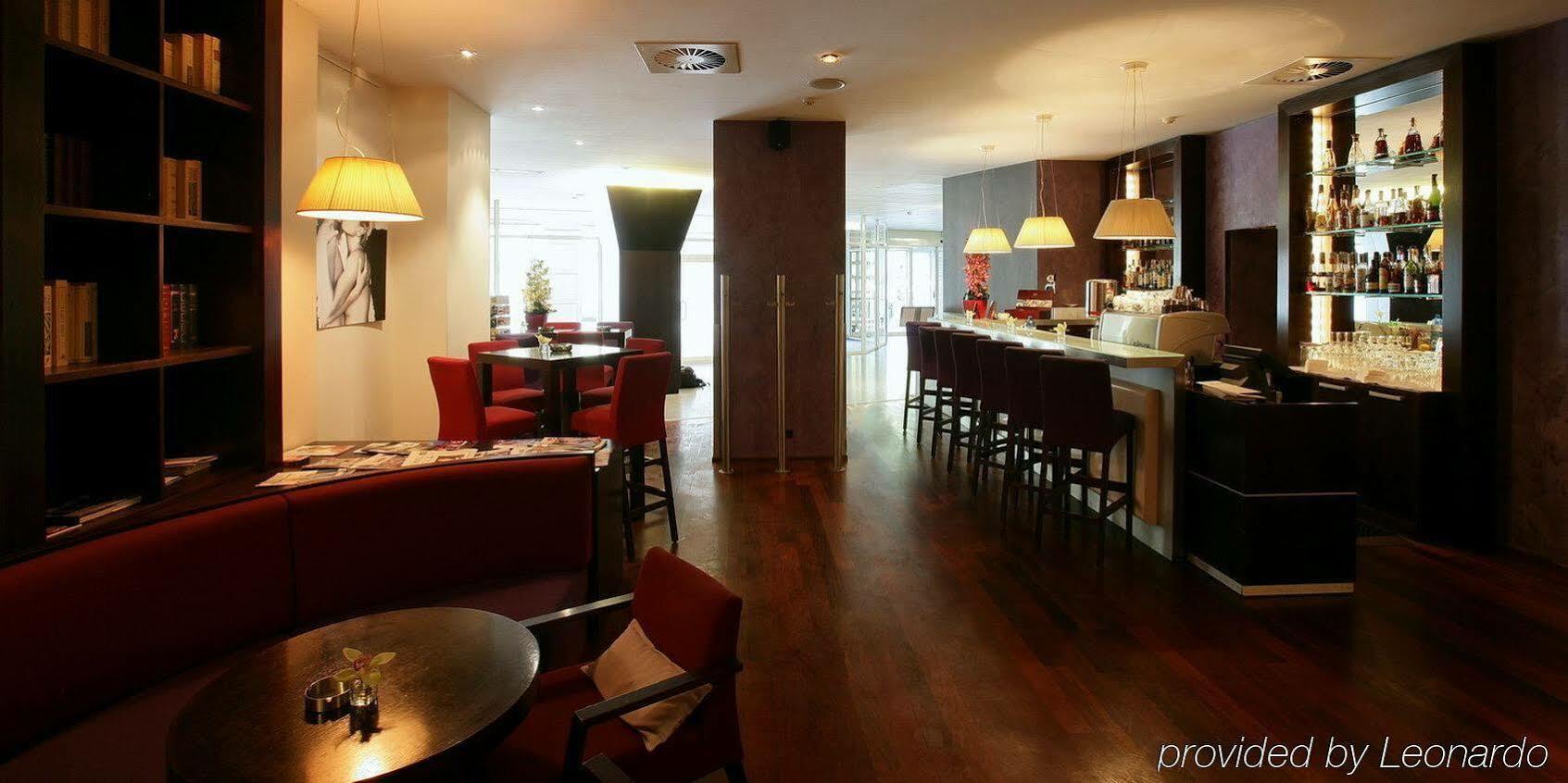 Hotel Park By Radisson Danube 4*